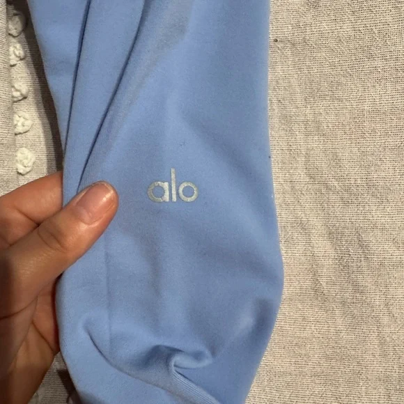 ALO Yoga Light Blue Leggings - Picture 2 of 3